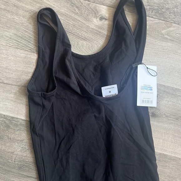 Gymshark Tank Top - Picture 2 of 2